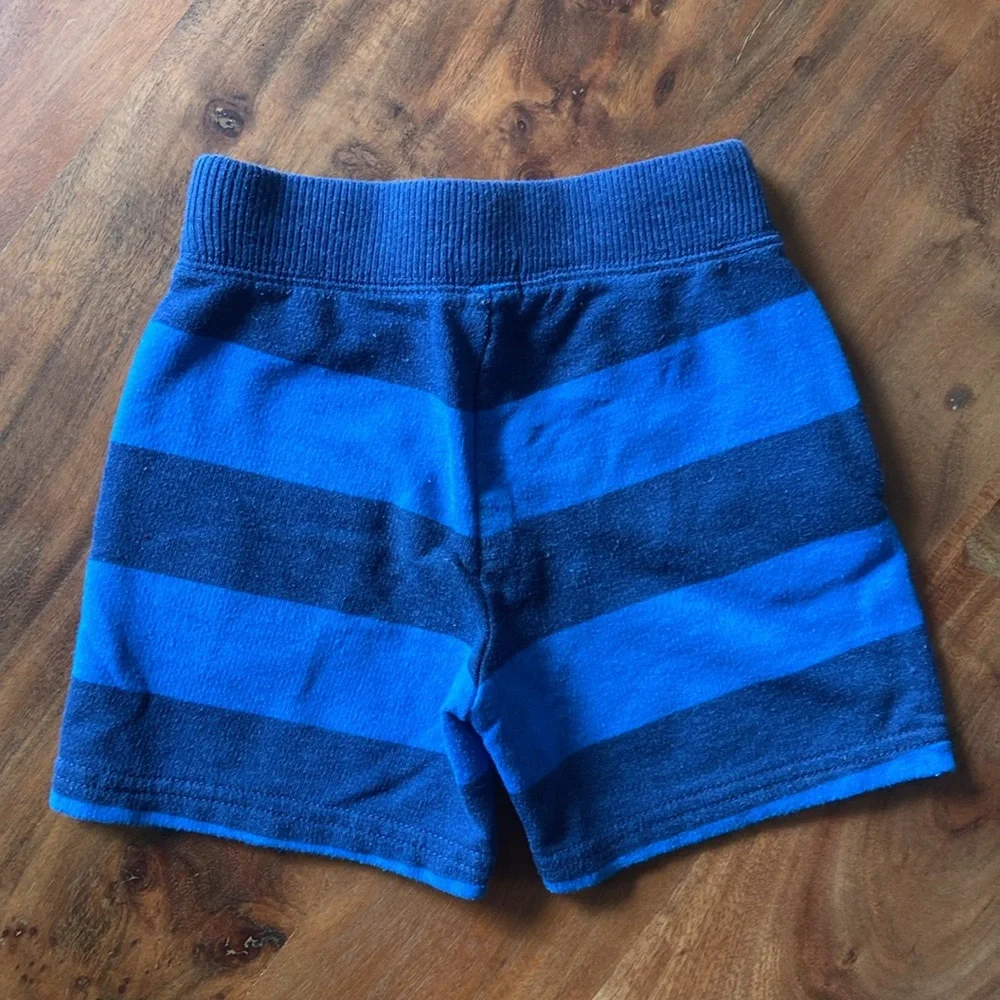 Old Navy boys bundle of two striped shorts blue yellow grey summer 18-24 months